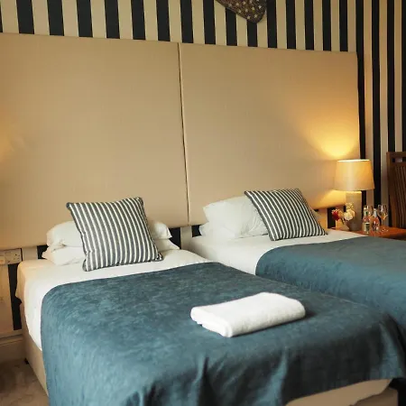 Courtmacsherry Hotel