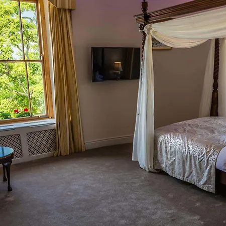 Courtmacsherry Hotel