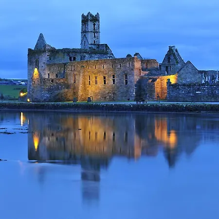 Courtmacsherry Hotel Courtmacsherry