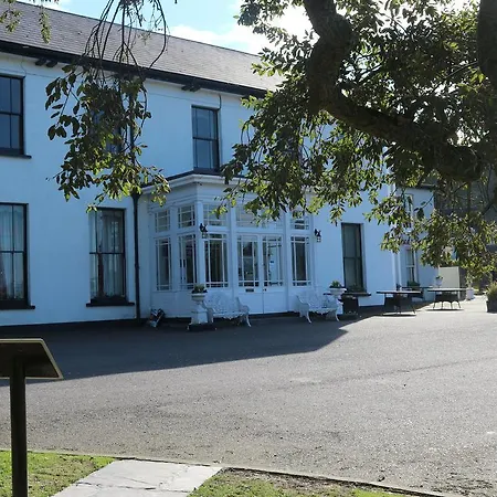Courtmacsherry Hotel