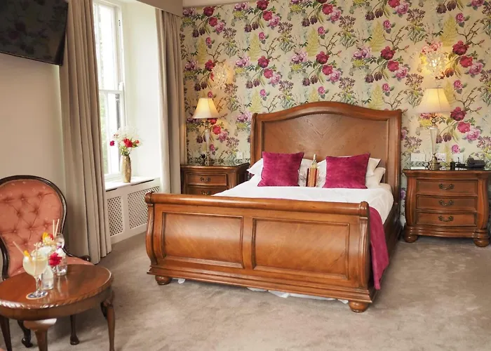 Отель Courtmacsherry Hotel Courtmacsherry