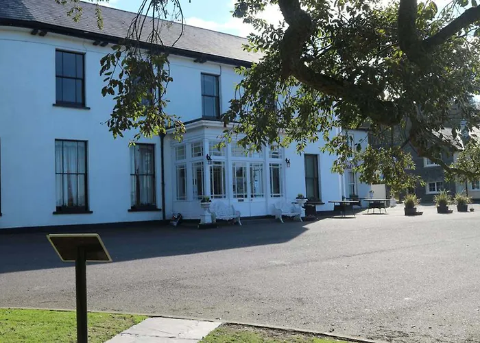 Courtmacsherry Hotel Courtmacsherry