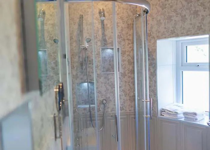 Отель Courtmacsherry Hotel Courtmacsherry