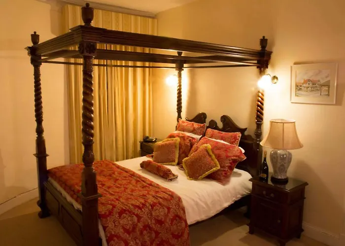 Отель Courtmacsherry Hotel