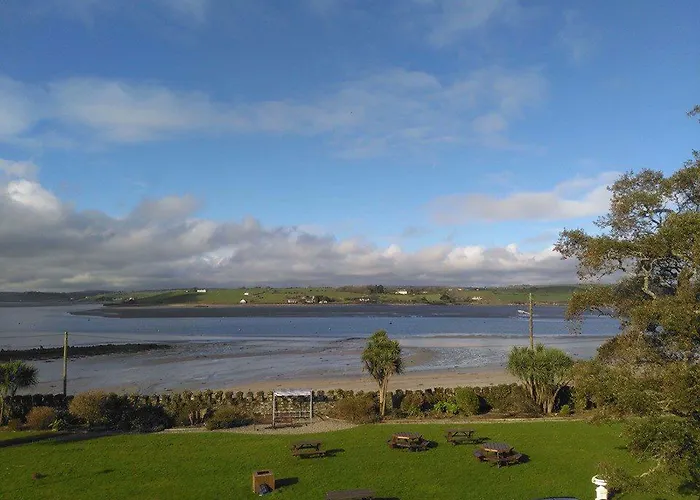 Отель Courtmacsherry Hotel